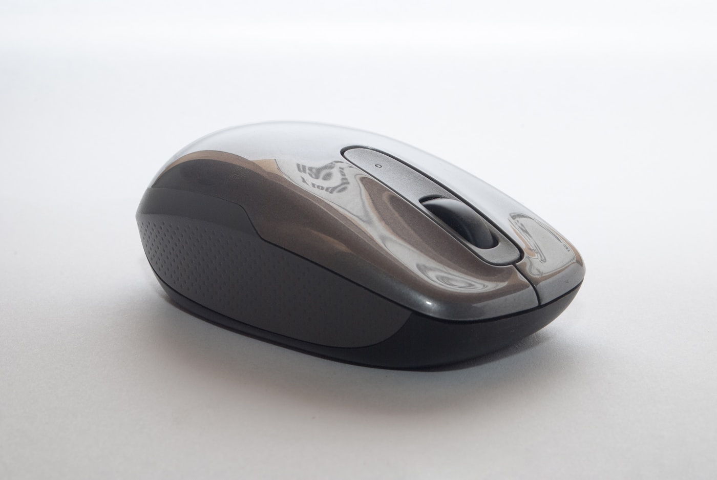 Wireless computer mouse for laptop and desktop